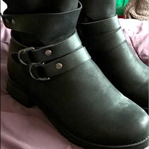 Women’s wide 9.5